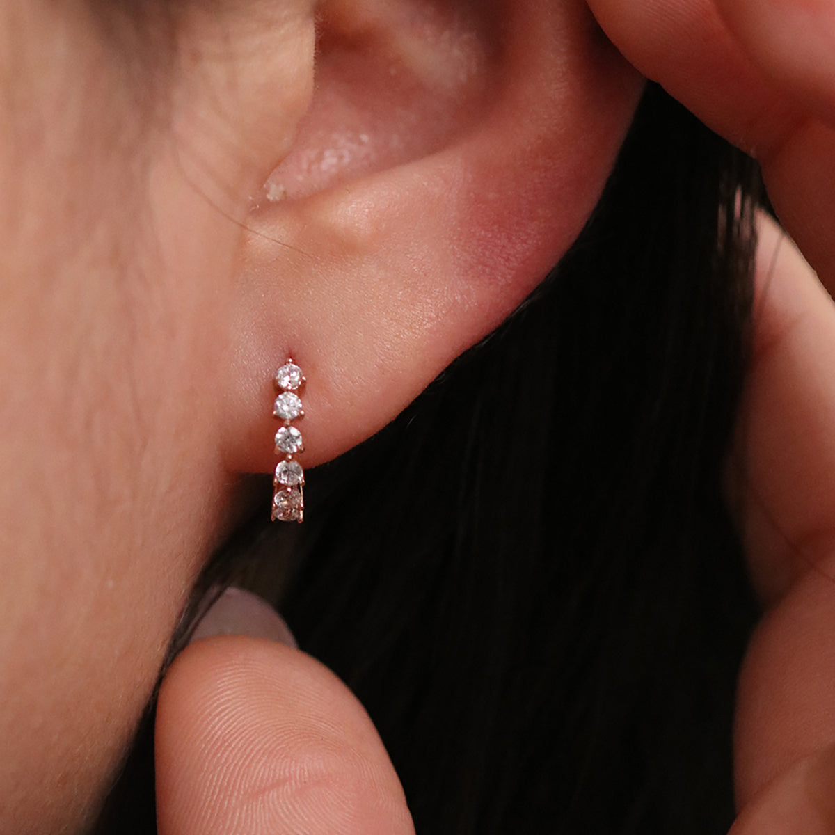 Cubic bunch huggie earrings-4