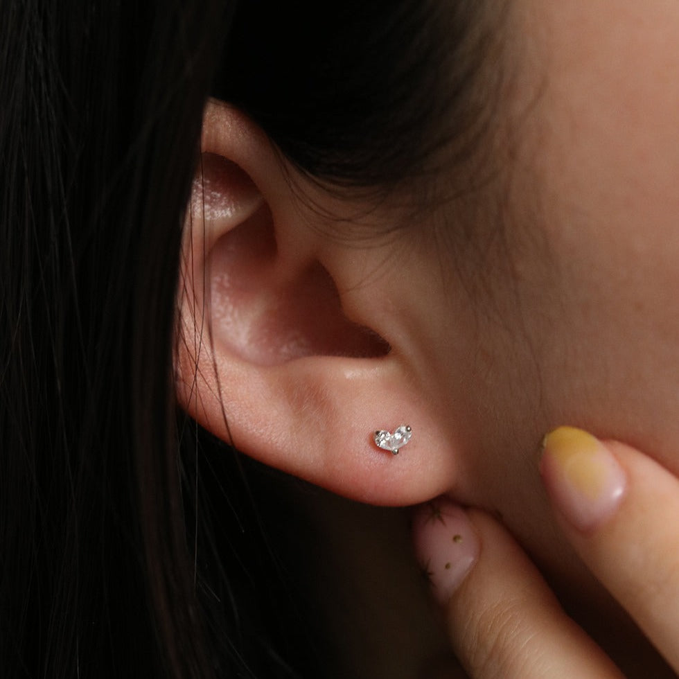 Tiny leaf stud earrings-3